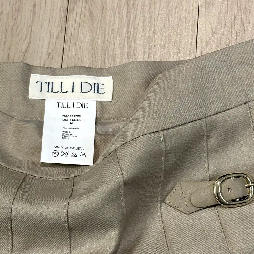 [BUNJANG] TILLIDIE Pleated Buckle Point Skirt / 틸아이다이 Buckle point pleats skirt