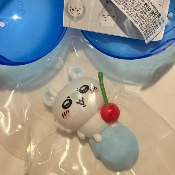 [BUNJANG] Chiikawa Momonga Cherry Figure / 치이카와) 모몽가 체리 피규어