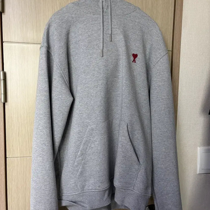 [BUNJANG] BTS Small Heart Logo Loopback Organic Cotton Fleece Hoodie Heather Ash Gray / 아미 스몰 하트 로고 루프백 오가닉 코튼 플리스 후드 헤더 애쉬 그레이