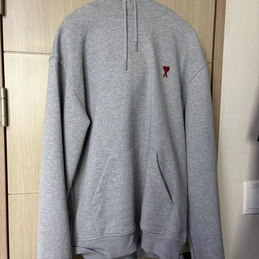 [BUNJANG] BTS Small Heart Logo Loopback Organic Cotton Fleece Hoodie Heather Ash Gray / 아미 스몰 하트 로고 루프백 오가닉 코튼 플리스 후드 헤더 애쉬 그레이