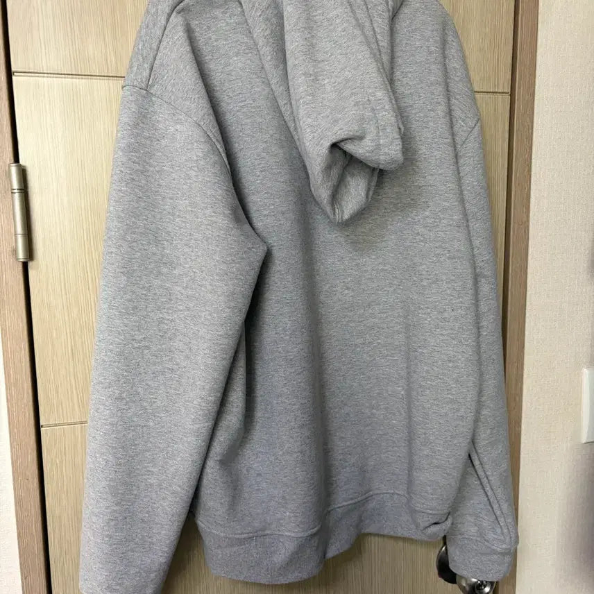 [BUNJANG] BTS Small Heart Logo Loopback Organic Cotton Fleece Hoodie Heather Ash Gray / 아미 스몰 하트 로고 루프백 오가닉 코튼 플리스 후드 헤더 애쉬 그레이