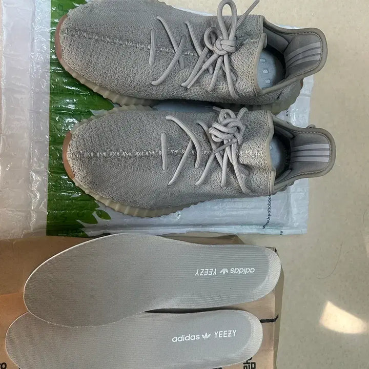 [BUNJANG] Adidas Yeezy Boost 350 V2 Sesame (Sesame) 275mm / 이지 부스트 350 V2 세서미 sesame 참깨 275mm yeezy