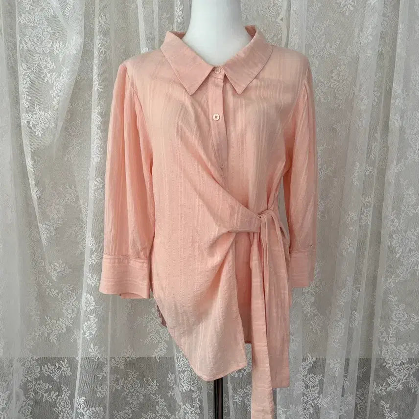 [BUNJANG] On&amp;On Embroidered Blouse Shirt / S) 온앤온 매듭 블라우스 셔츠 핑크