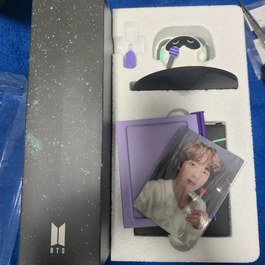 [BUNJANG] BTS Weverse Merchandise Box 12 Full Set / 방탄소년단 BTS 머치박스 12 우떠 풀세트
