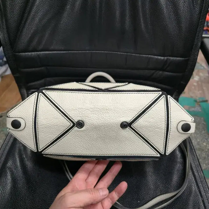 [BUNJANG] Newori Gaps Medium Cream Ivory Shoulder Bag / 뉴오리갑스 미듐 크림아이보리