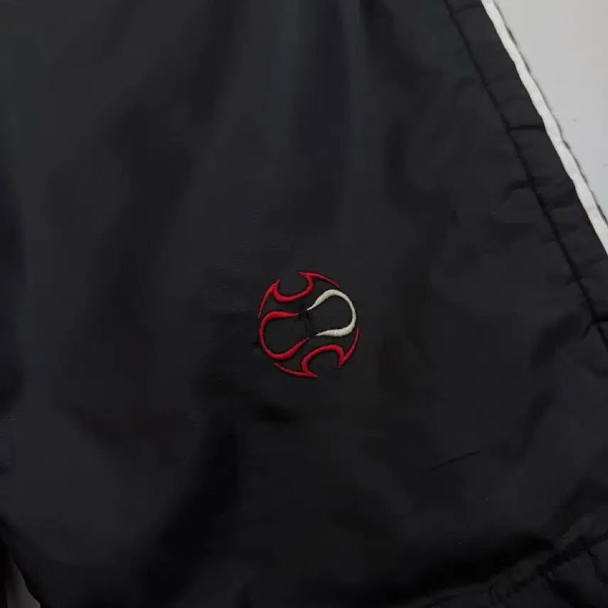 [BUNJANG] Adidas 00s Three-Stripe Old School Track Pants / 아디다스 00s 삼선 올드스쿨 바람막이 트랙팬츠
