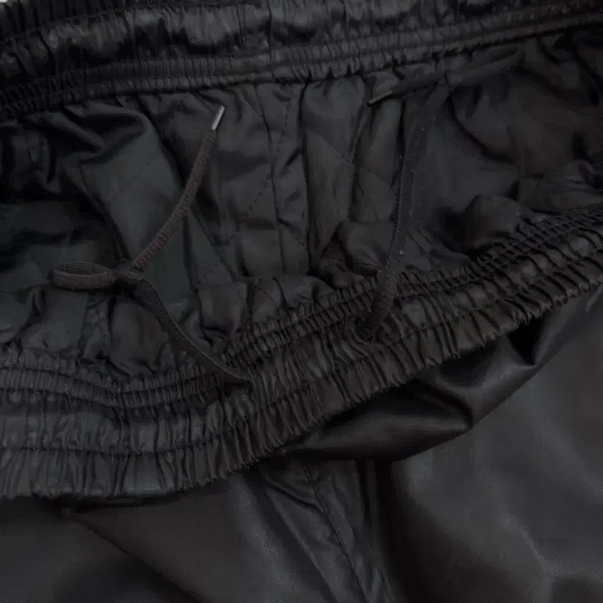 [BUNJANG] Adidas 00s Three-Stripe Old School Track Pants / 아디다스 00s 삼선 올드스쿨 바람막이 트랙팬츠