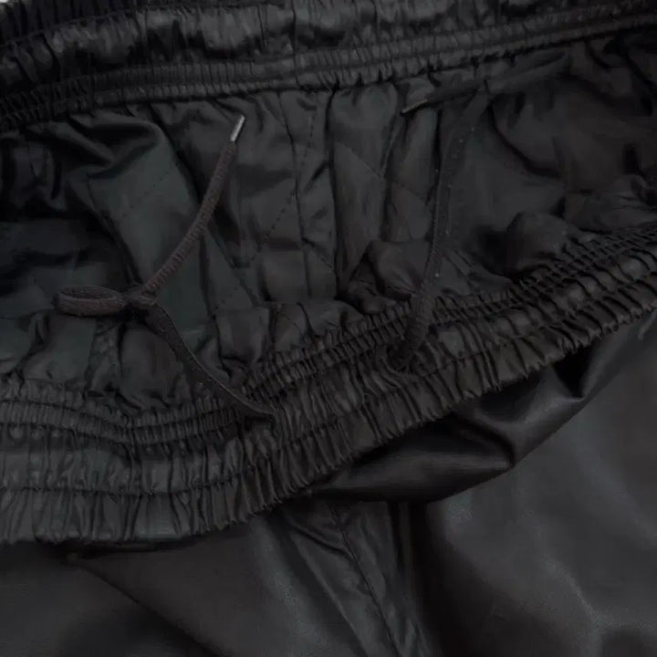 [BUNJANG] Adidas 00s Three-Stripe Old School Track Pants / 아디다스 00s 삼선 올드스쿨 바람막이 트랙팬츠