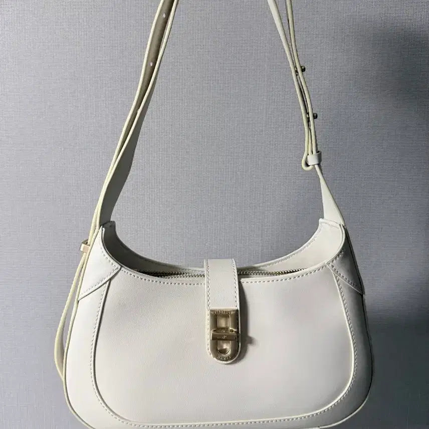 [BUNJANG] Elegant Paris Bonnie Russeller Shoulder Bag Ivory / 엘레강스 파리 보니 러셀러 숄더백 아이보리