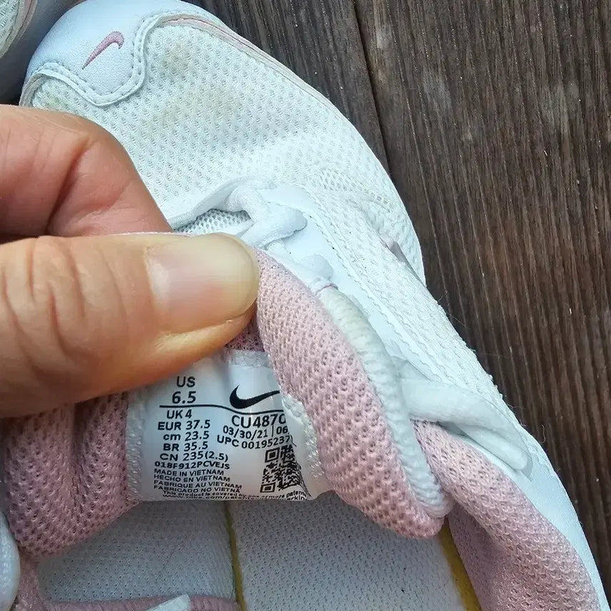 [BUNJANG] Nike Air Max White/Pink Sneakers 235mm / 나이키 에어맥스 화이트/핑크 운동화 235