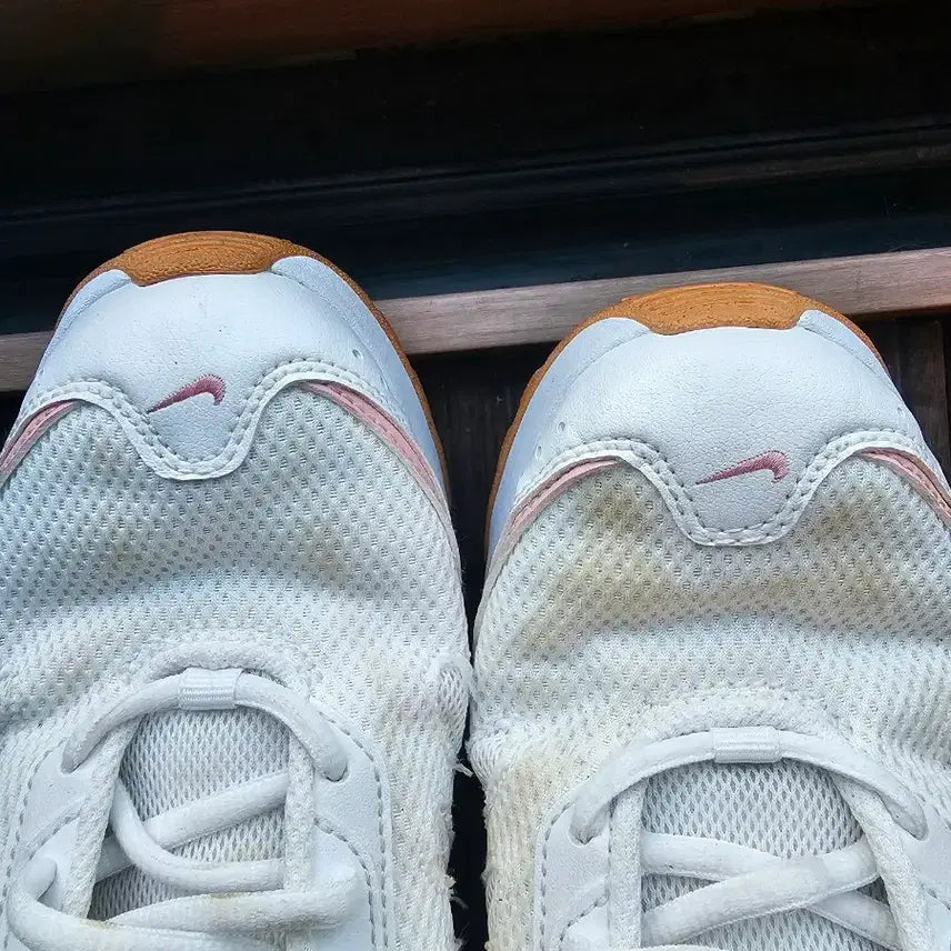 [BUNJANG] Nike Air Max White/Pink Sneakers 235mm / 나이키 에어맥스 화이트/핑크 운동화 235