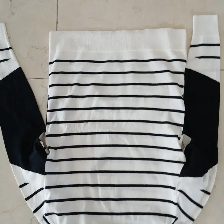 [BUNJANG] Neil Barrett Color Block Knit Sweater / 닐바렛 배색 니트 55