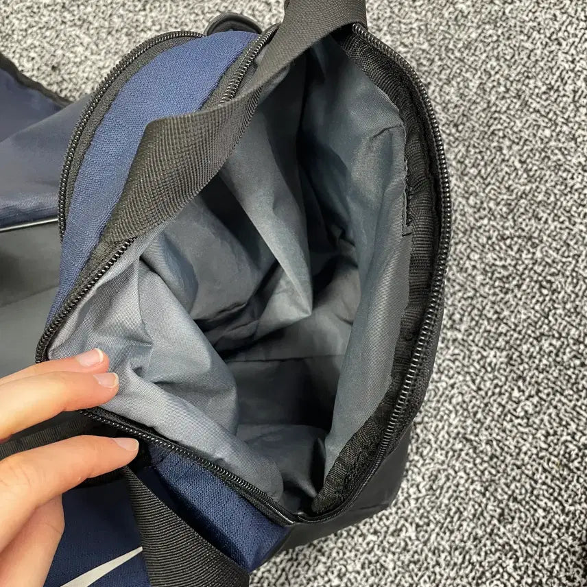 [BUNJANG] Nike Brasilia 9.5 Training Duffel Bag / 빈티지9. 나이키 브라질리아 9.5 트레이닝 더플백 크로스백 가방 보스턴