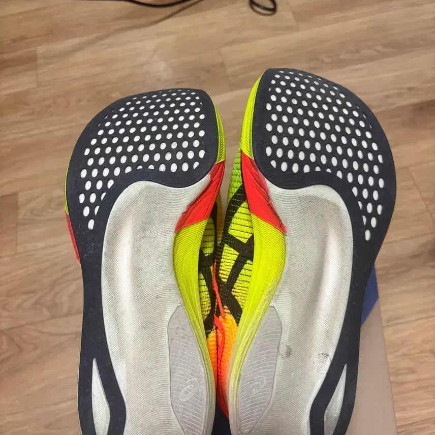 [BUNJANG] Asics Metaspeed Edge Paris Safety Yellow Black 270 Running Shoes / 아식스 메타스피드 엣지 파리 세이프티 옐로우 블랙 270