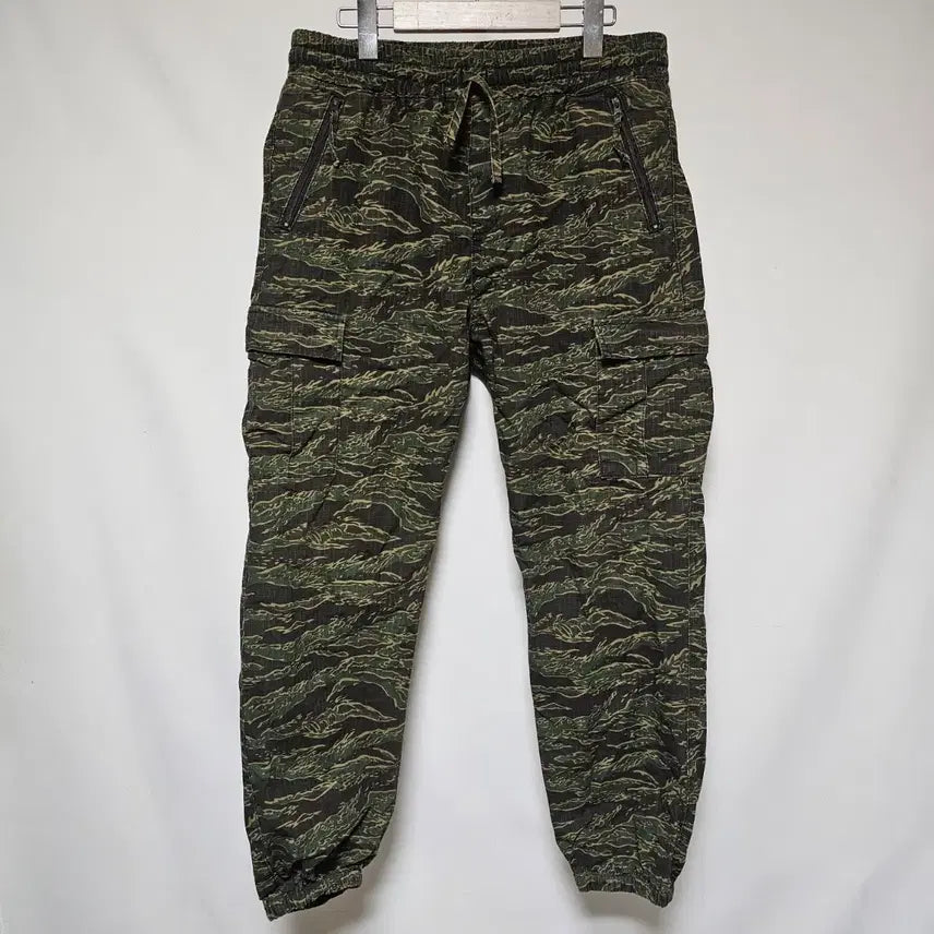 [BUNJANG] Carhartt WIP Woodland Ripstop Cargo Jogger Pants / 칼하트 WIP 우드랜드 립스탑 카고 조거 팬츠 S사이즈 실측 32이상