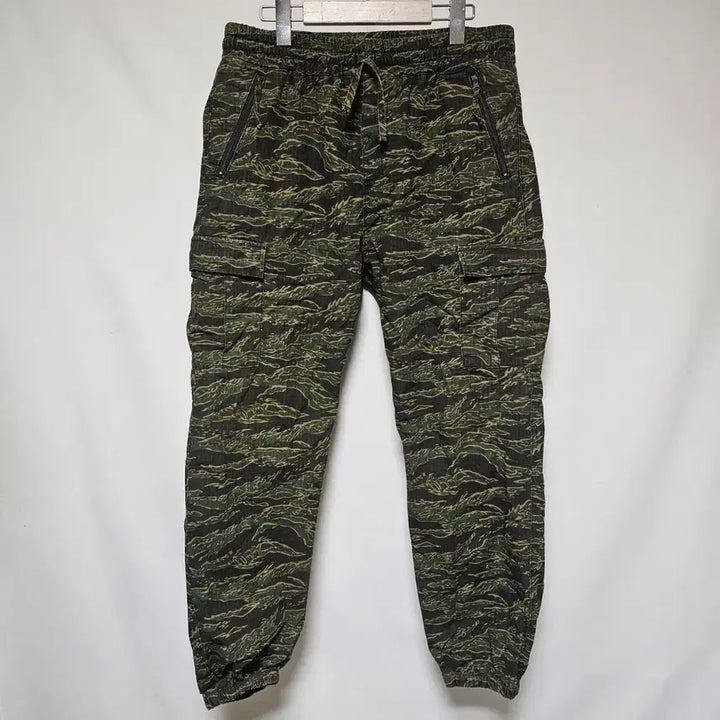 [BUNJANG] Carhartt WIP Woodland Ripstop Cargo Jogger Pants / 칼하트 WIP 우드랜드 립스탑 카고 조거 팬츠 S사이즈 실측 32이상
