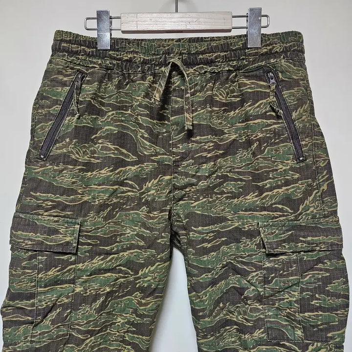 [BUNJANG] Carhartt WIP Woodland Ripstop Cargo Jogger Pants / 칼하트 WIP 우드랜드 립스탑 카고 조거 팬츠 S사이즈 실측 32이상