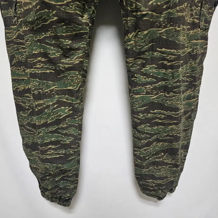[BUNJANG] Carhartt WIP Woodland Ripstop Cargo Jogger Pants / 칼하트 WIP 우드랜드 립스탑 카고 조거 팬츠 S사이즈 실측 32이상