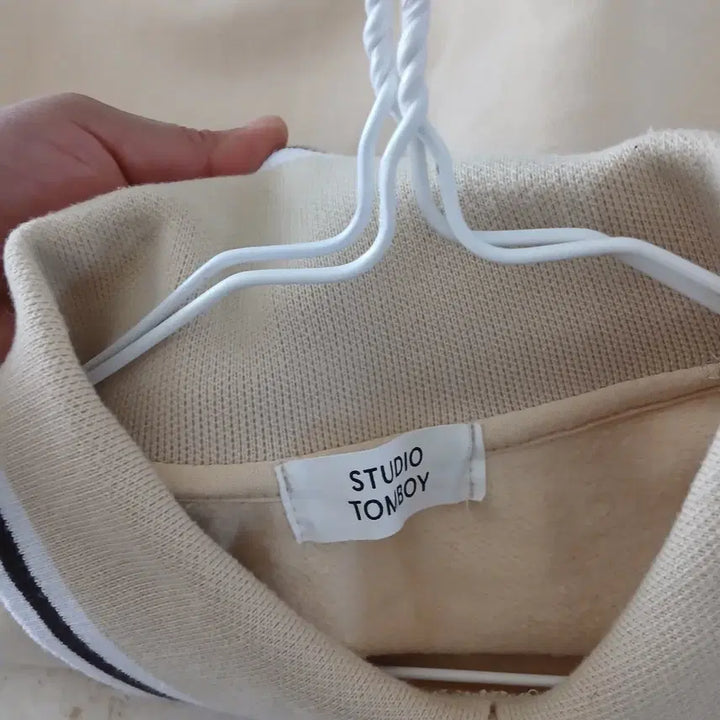 [BUNJANG] Tomboy Crop Collar T-shirt / 022 톰보이 크롭 카라티 Free