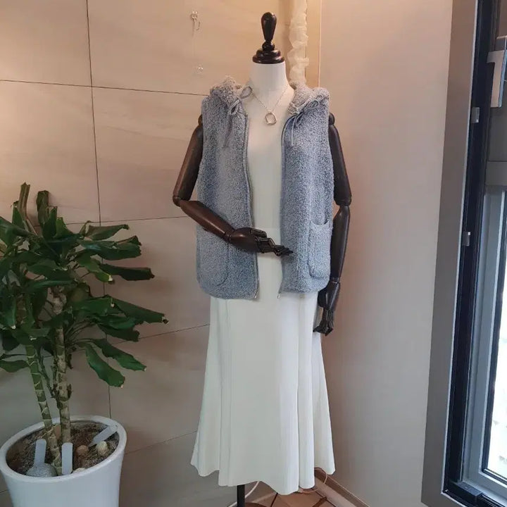 [BUNJANG] TheSoori Boucle Hooded Vest / 지금 딱 입는 부클 후드 베스트  버터처럼 부드러운 간절기 필수템