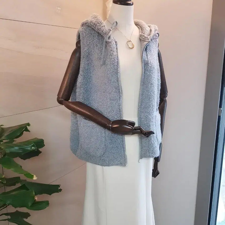 [BUNJANG] TheSoori Boucle Hooded Vest / 지금 딱 입는 부클 후드 베스트  버터처럼 부드러운 간절기 필수템