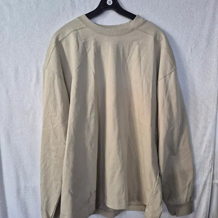 [BUNJANG] L LAINE Beige Long Sleeve Sweatshirt / L LAINE 베이지색 긴팔 맨투맨 티셔츠