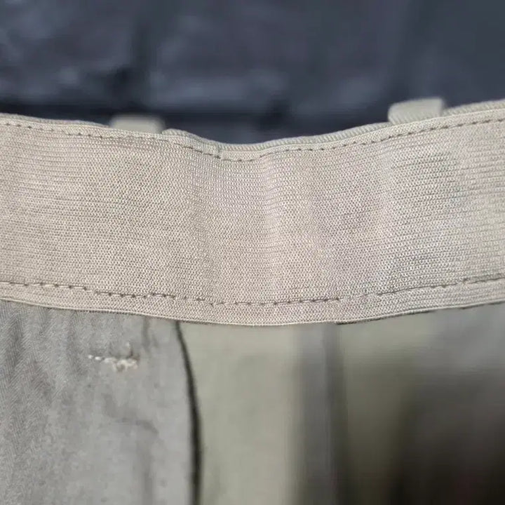 [BUNJANG] HAZZYS PHIZ Bending Chino Pants / S급 헤지스 피즈(PHIZ) 밴딩 치노 팬츠 (M사이즈 / 카키 베이지)
