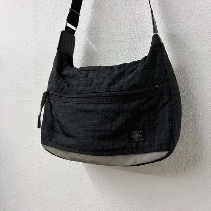 [BUNJANG] PORTER Reflector Shoulder Bag / PORTER Reflector Shoulder Bag