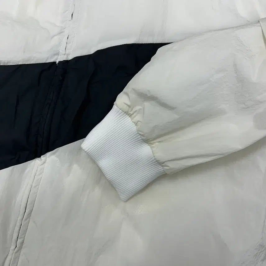 [BUNJANG] Nike Big Swoosh White Windbreaker XL / (2611) 나이키 빅스우시 화이트 바람막이 XL