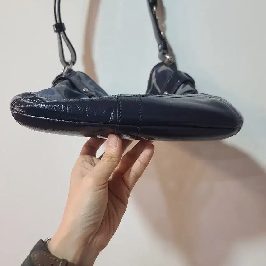 [SOLD OUT] 코치 시그니처 숄더백 네이비