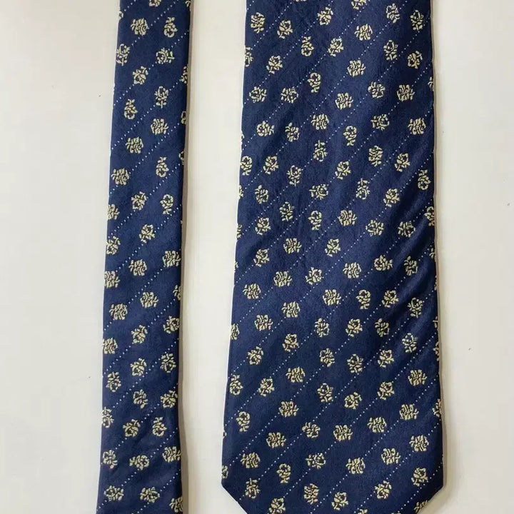 [BUNJANG] Nina Ricci Tie / 니나리치 넥타이