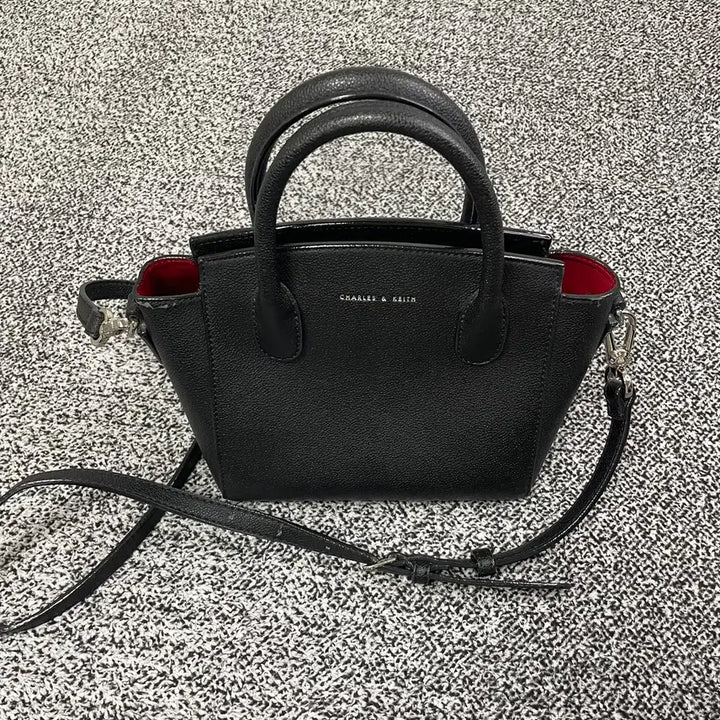 [BUNJANG] Charles &amp; Keith Britton Ruched Top Handle Tote Bag / 빈티지9. 찰스앤키스 브리튼 러치드 탑 핸들 토트백 가방 크로스백