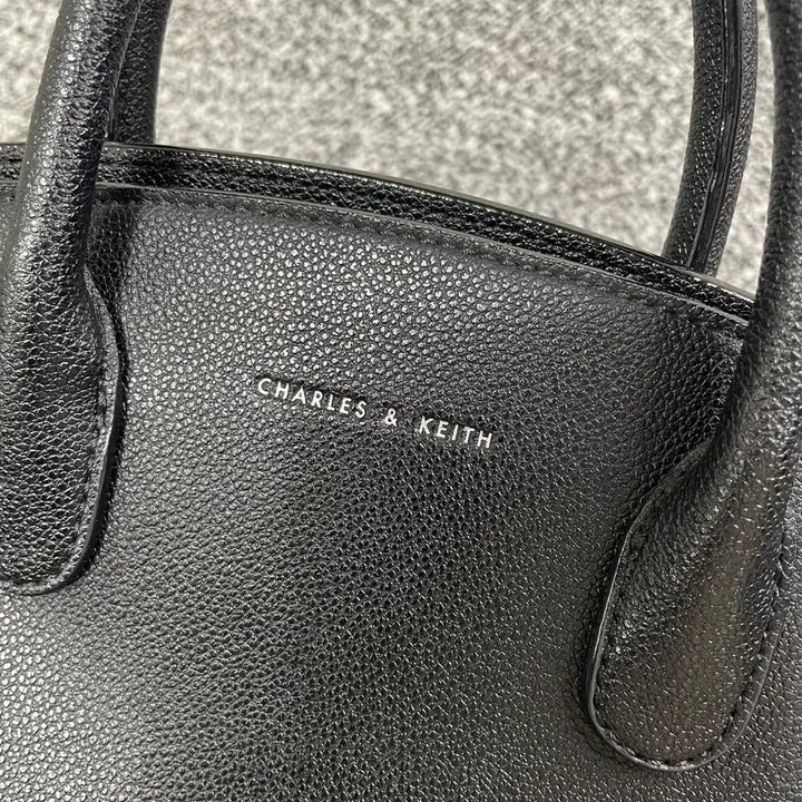 [BUNJANG] Charles &amp; Keith Britton Ruched Top Handle Tote Bag / 빈티지9. 찰스앤키스 브리튼 러치드 탑 핸들 토트백 가방 크로스백