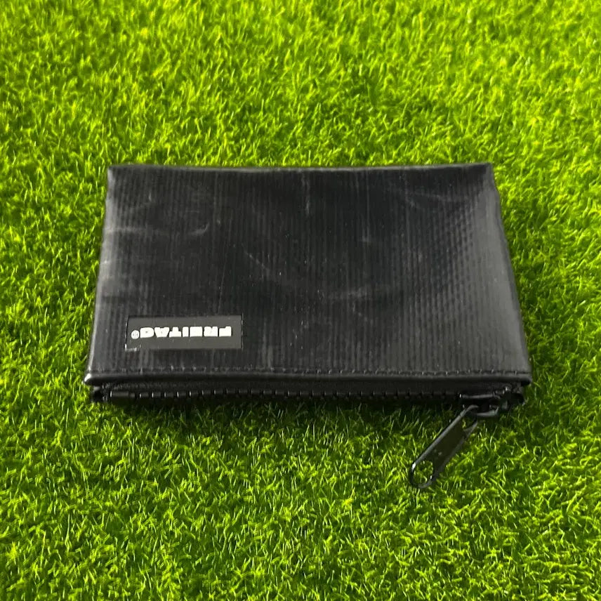 [SOLD OUT] [새상품]프라이탁 카드지갑 검정 블레어 