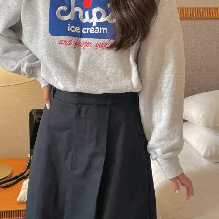 [BUNJANG] UNDERSON Cherry Sweatshirt Women&