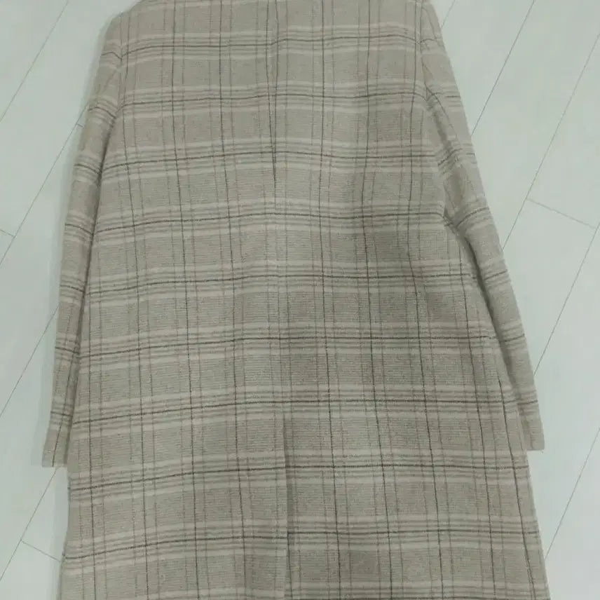 [BUNJANG] Visit in New York Beige Check Long Coat / 비지트인뉴욕 베이지 체크 롱코트 55