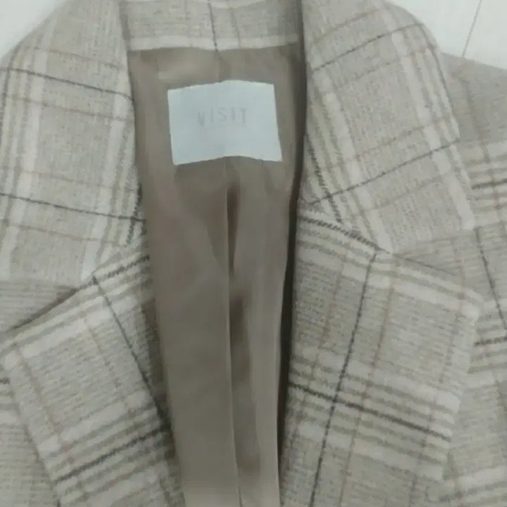 [BUNJANG] Visit in New York Beige Check Long Coat / 비지트인뉴욕 베이지 체크 롱코트 55