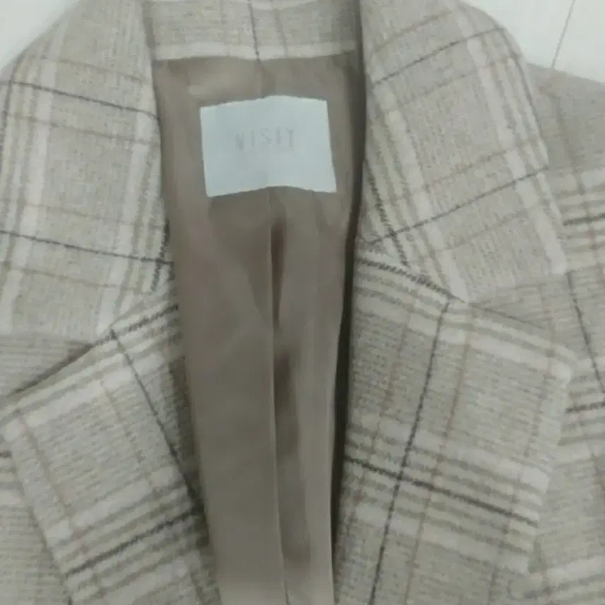 [BUNJANG] Visit in New York Beige Check Long Coat / 비지트인뉴욕 베이지 체크 롱코트 55