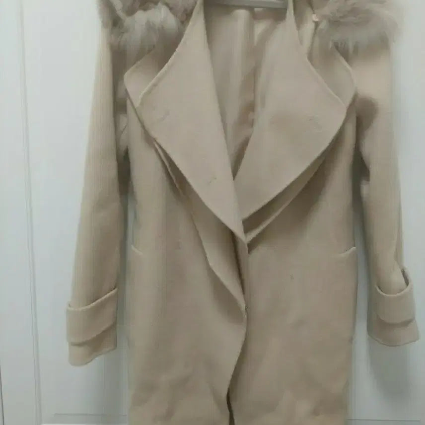 [BUNJANG] Elle Ivory Faux Fur Collar Long Coat (Size 55) / 엘르 아이보리 퍼 카라 롱 코트 55
