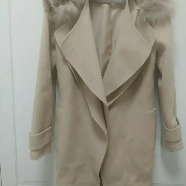 [BUNJANG] Elle Ivory Faux Fur Collar Long Coat (Size 55) / 엘르 아이보리 퍼 카라 롱 코트 55