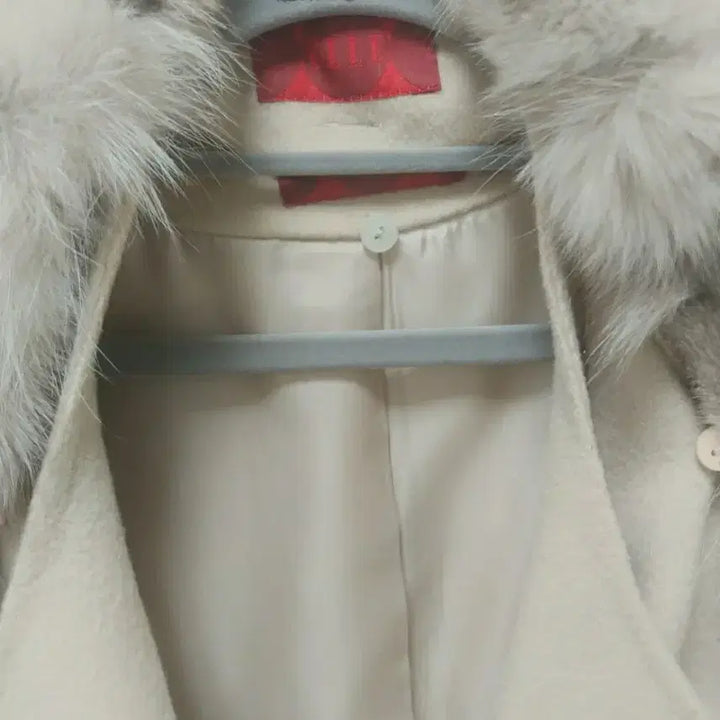[BUNJANG] Elle Ivory Faux Fur Collar Long Coat (Size 55) / 엘르 아이보리 퍼 카라 롱 코트 55
