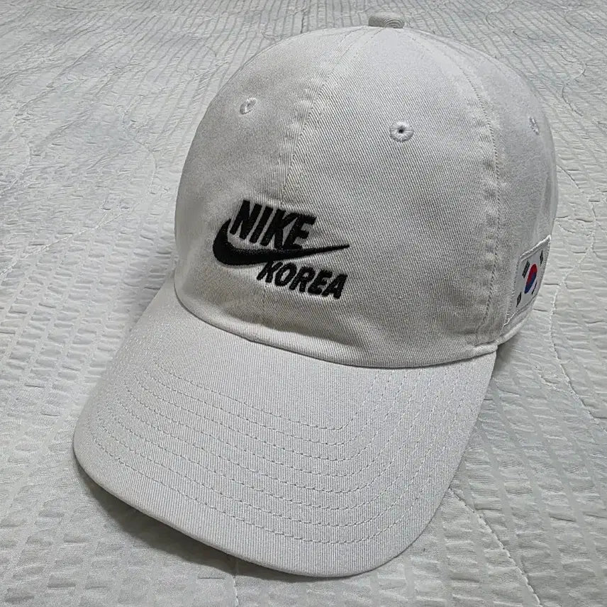 [BUNJANG] Nike KOREA Jay Park White Ball Cap / 나이키 코리아 모자 볼캡 박재범 모자 nike KOREA 화이트 모자