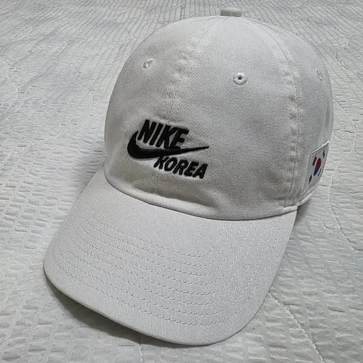 [BUNJANG] Nike KOREA Jay Park White Ball Cap / 나이키 코리아 모자 볼캡 박재범 모자 nike KOREA 화이트 모자