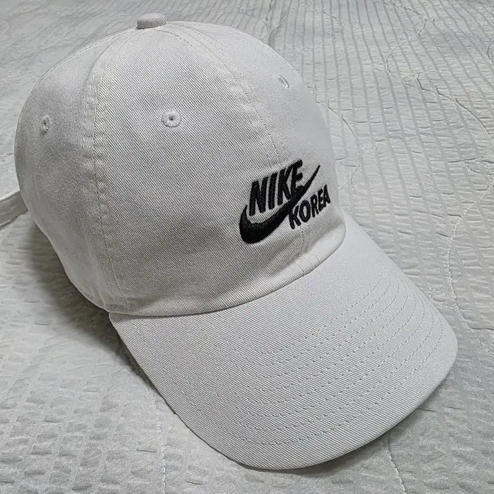 [BUNJANG] Nike KOREA Jay Park White Ball Cap / 나이키 코리아 모자 볼캡 박재범 모자 nike KOREA 화이트 모자