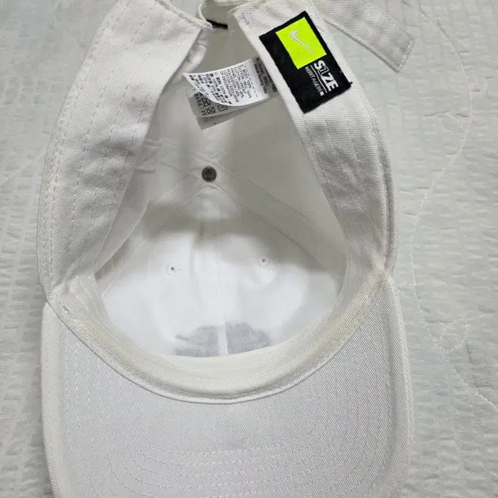 [BUNJANG] Nike KOREA Jay Park White Ball Cap / 나이키 코리아 모자 볼캡 박재범 모자 nike KOREA 화이트 모자