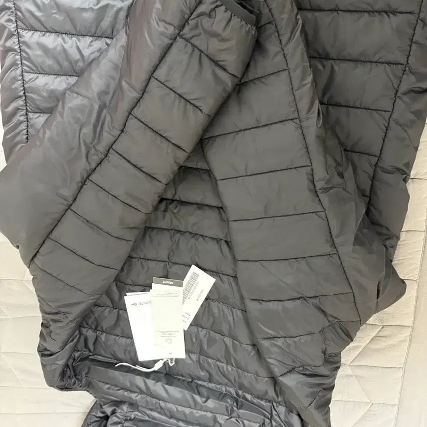 [BUNJANG] Lacoste Black Lightweight Hooded Padded Jacket / 라코스테 블랙 경량 후드 패딩 54사이즈