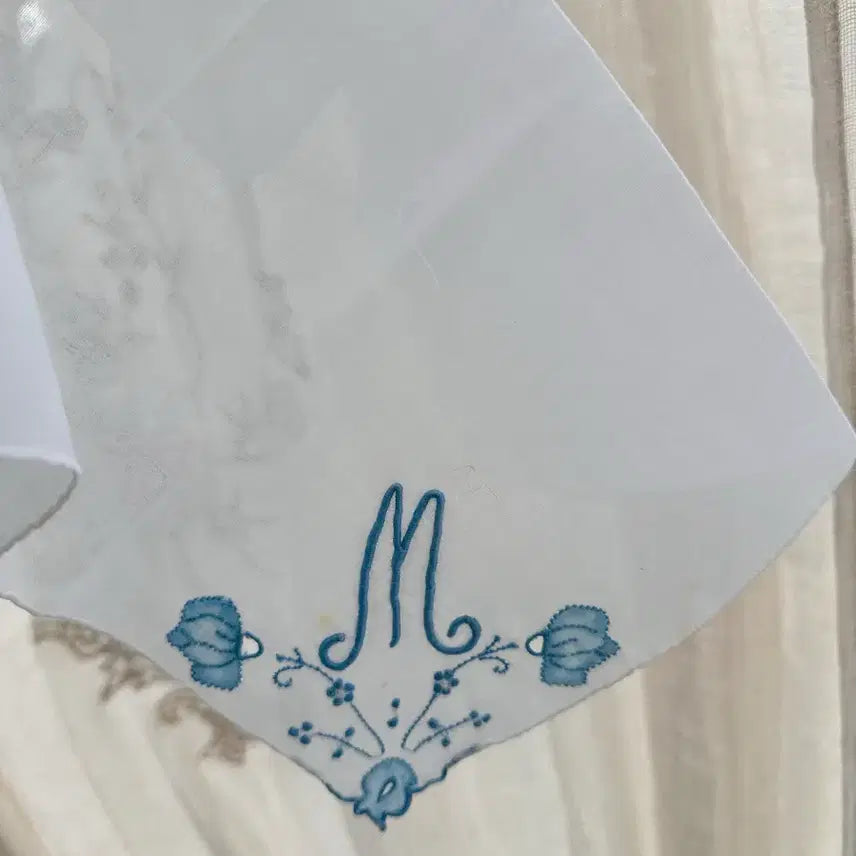 [BUNJANG] Embroidered Floral Initial &