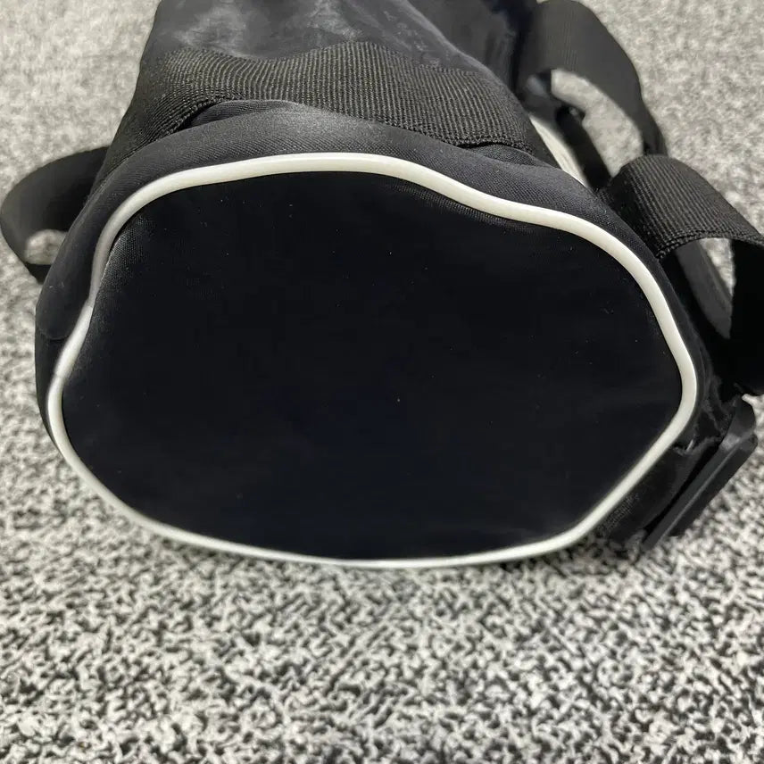 [BUNJANG] Adidas Team Bag Mini Duffel Bag Nylon Crossbody Bag / 빈티지9. 아디다스 팀백 미니 더플백 나일론 원통 가방 크로스백