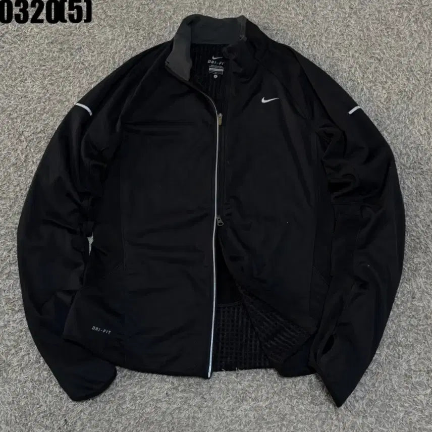 [SOLD OUT] 나이키 드라이핏 블랙 런닝 자켓90 0320