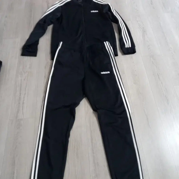 [BUNJANG] Adidas Black Three-Stripe Training Suit XL / 아디다스 블랙 3선 트레이닝복 세트xl